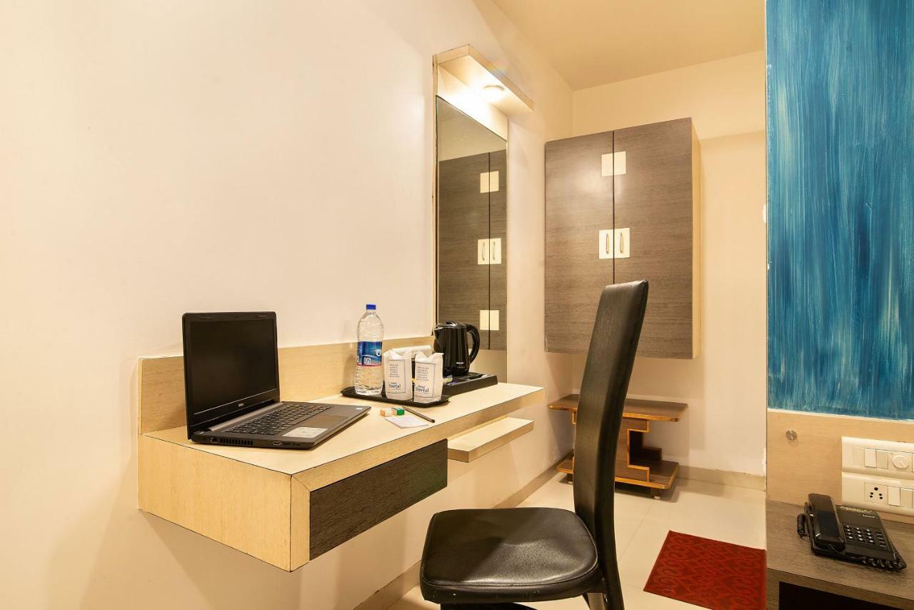 Hotel Sheetal Plaza سورات المظهر الخارجي الصورة