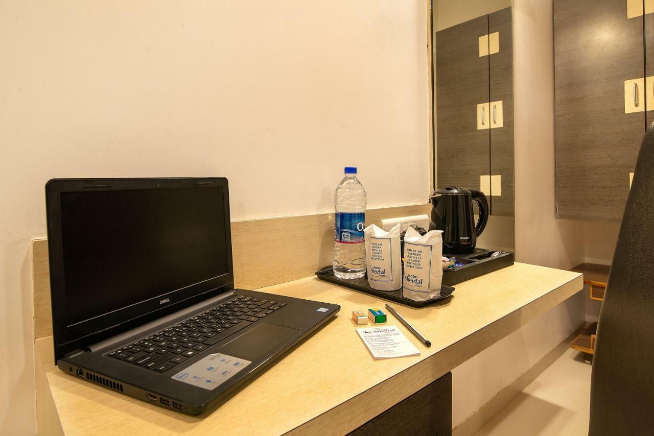 Hotel Sheetal Plaza سورات المظهر الخارجي الصورة