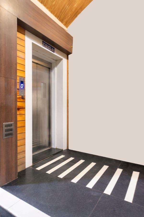 Hotel Sheetal Plaza سورات المظهر الخارجي الصورة