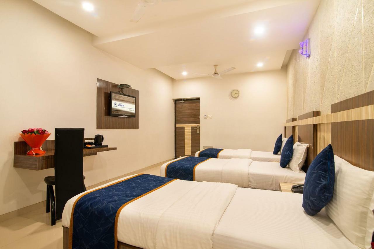 Hotel Sheetal Plaza سورات المظهر الخارجي الصورة