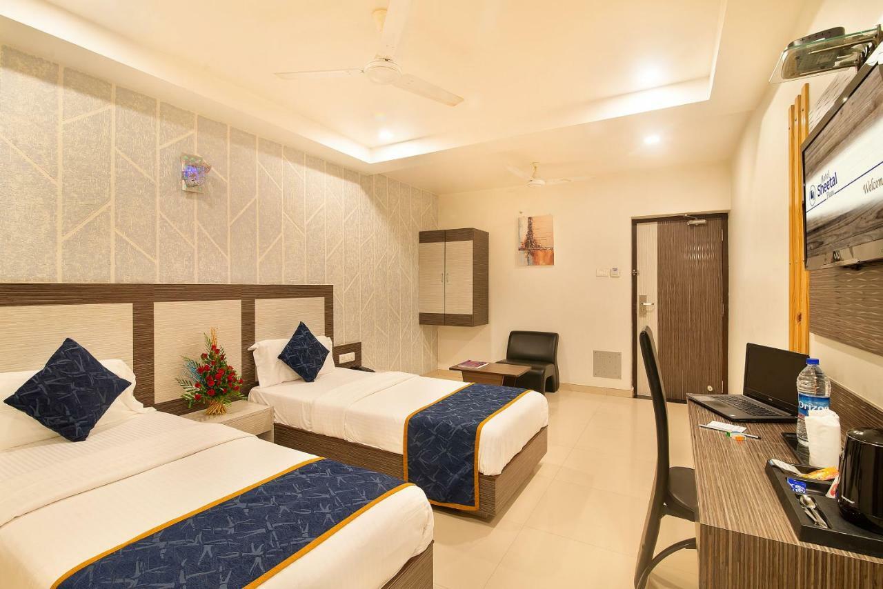Hotel Sheetal Plaza سورات المظهر الخارجي الصورة