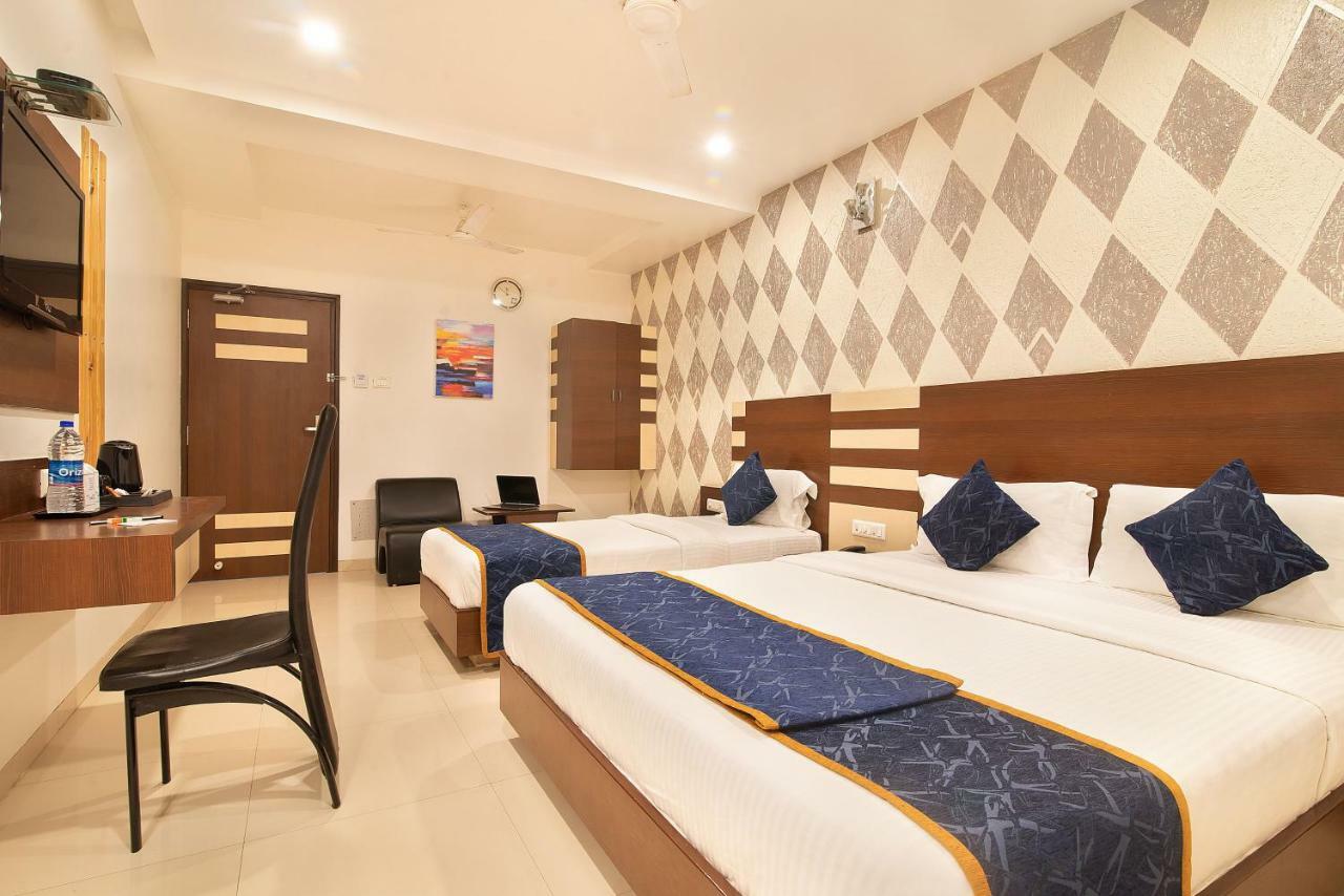 Hotel Sheetal Plaza سورات المظهر الخارجي الصورة